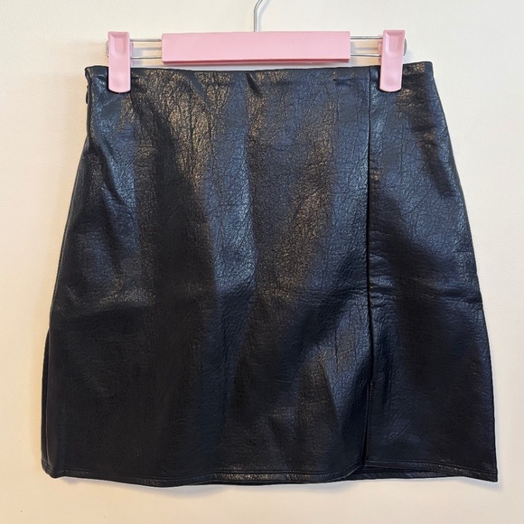 Old Navy Dresses & Skirts - Old Navy High Waist Faux Leather Mini Skirt Front Slit Black Womens Size XS NWT